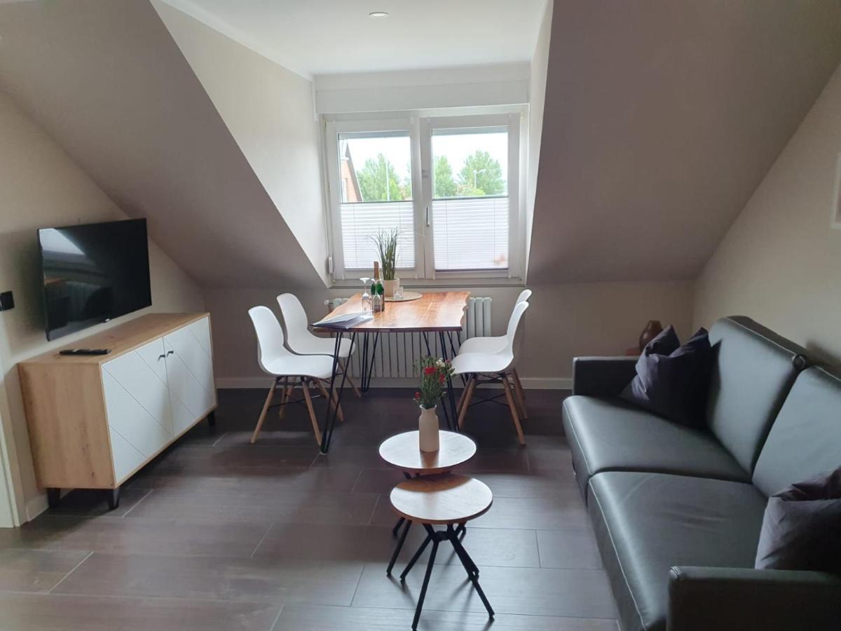 Neumuehler Hof- Gemuetliche Wohnung "Lenia" Parkplaetze Und Kongresshalle In Der Naehe Schwerin  Exterior foto